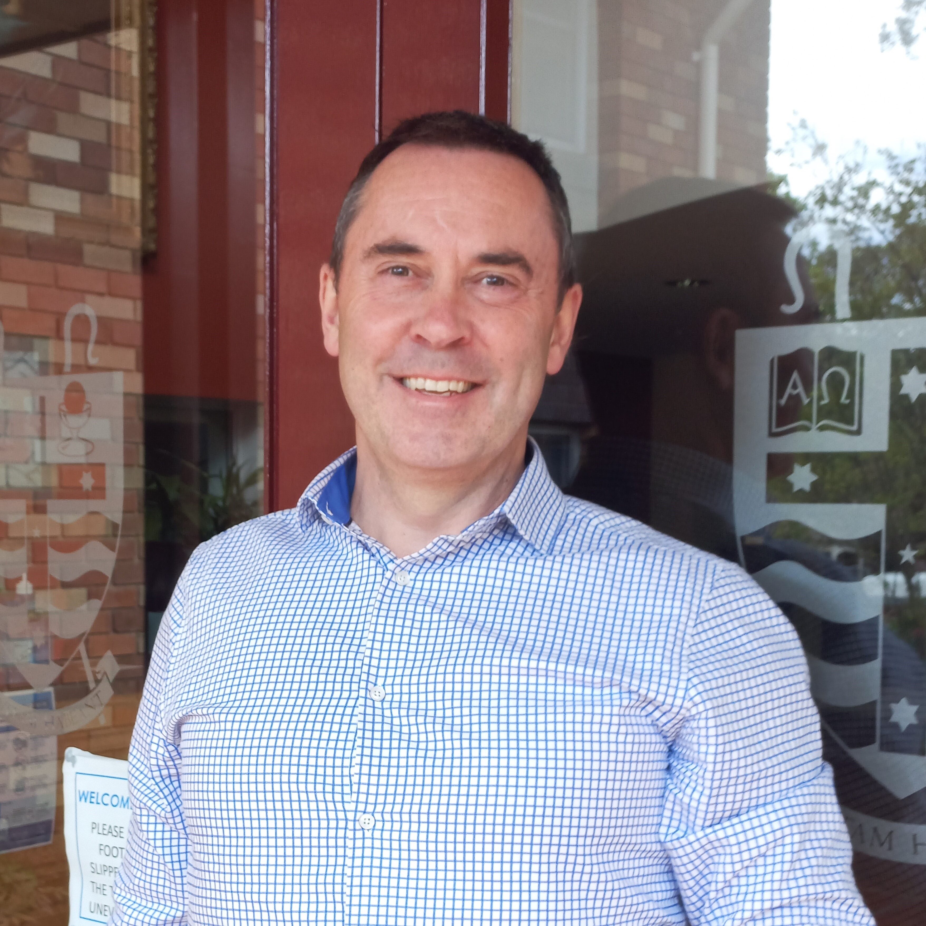 DA head shot small
